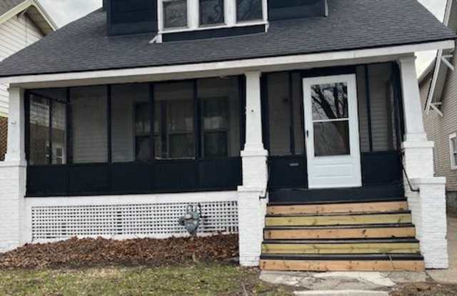 816 Algonquin Street photos photos