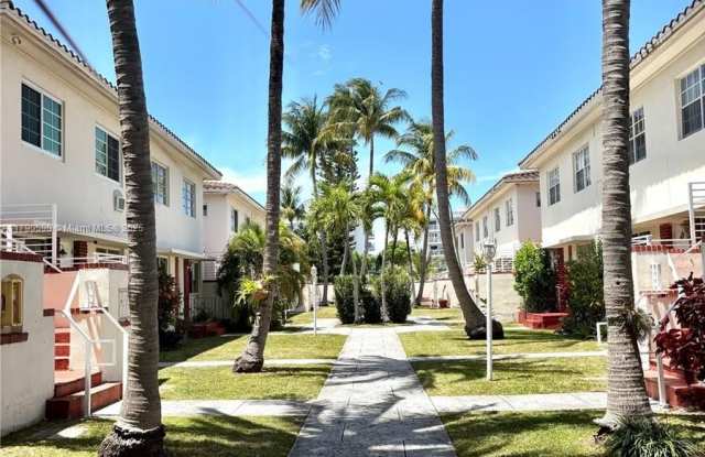 1195 Marseille Dr photos photos