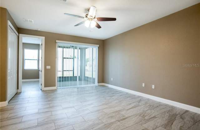 2021 LUNN LANDINGS DRIVE Gallery 4