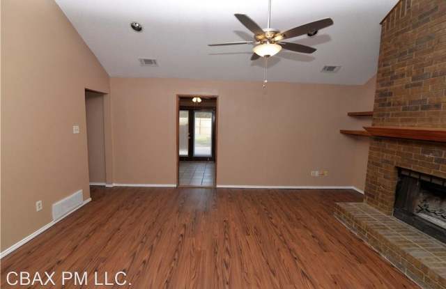 2307 Ridgeview Dr Gallery 4