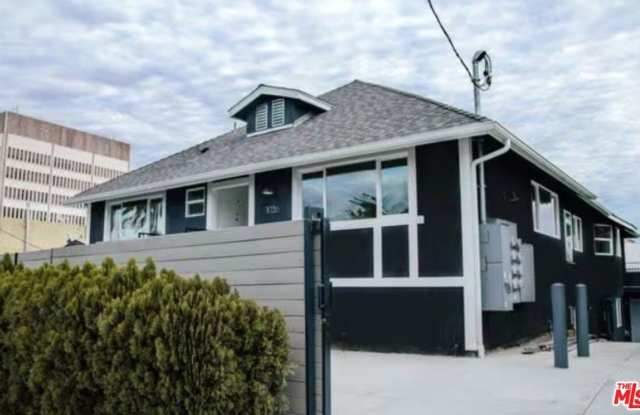 1036 N Bonnie Brae St photos photos