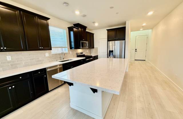 Nice home available now Gallery 3