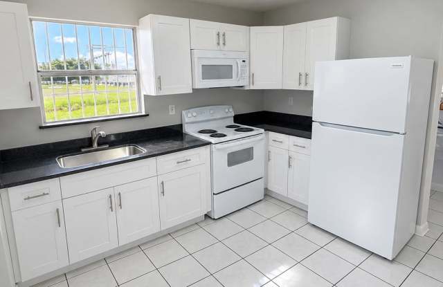 20620 NW 26 CT Gallery 2