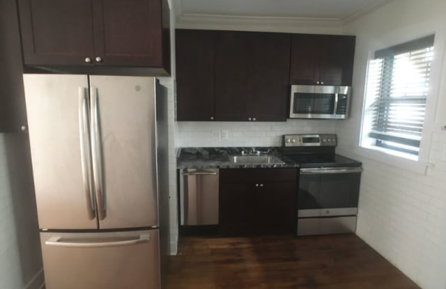 853 W Agatite Ave 2N - 853 West Agatite Avenue, Chicago, IL 60640