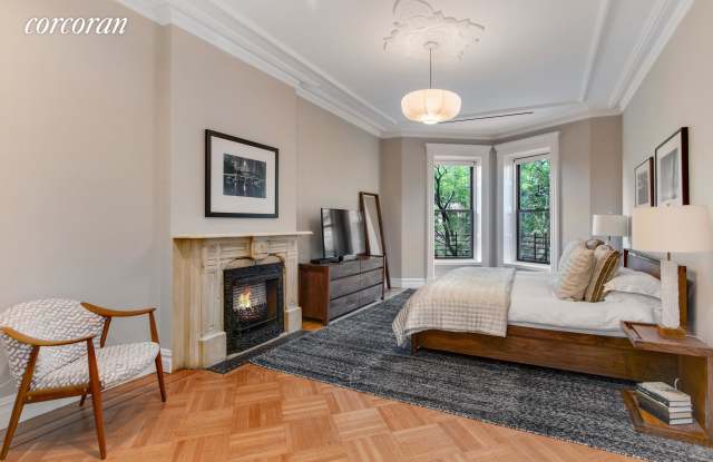 190 Saint Johns Place Gallery 4
