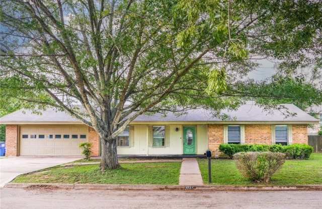 413  Juniper ST - 413 Juniper Street, Bastrop, TX 78602