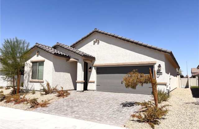 3232 Lahontan Street Gallery 3