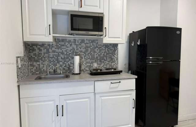 3618 Taylor St - 3618 Taylor Street, Hollywood, FL 33021