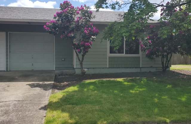 2 bed 1 bath Duplex photos photos