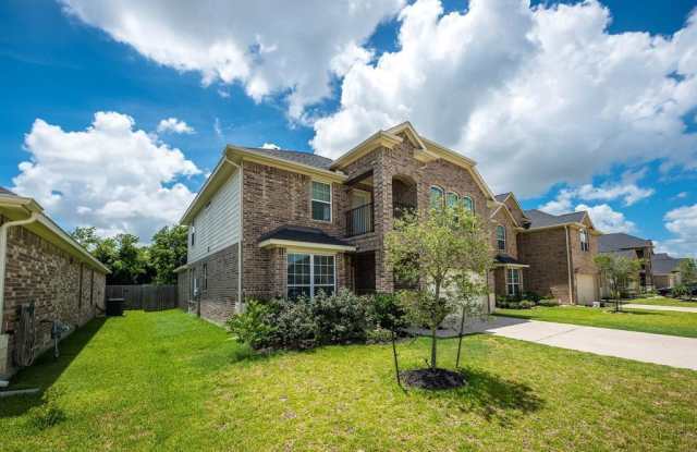 1235 S Maple Drive Gallery 2