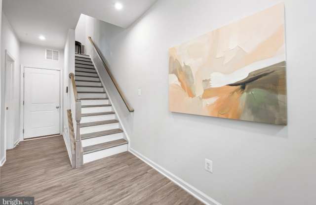4600 GOUGH Street Gallery 3