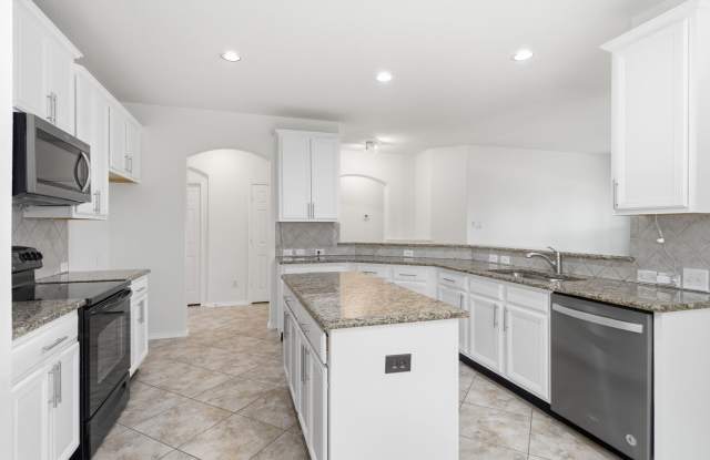 15636 Gatehouse Drive Gallery 3