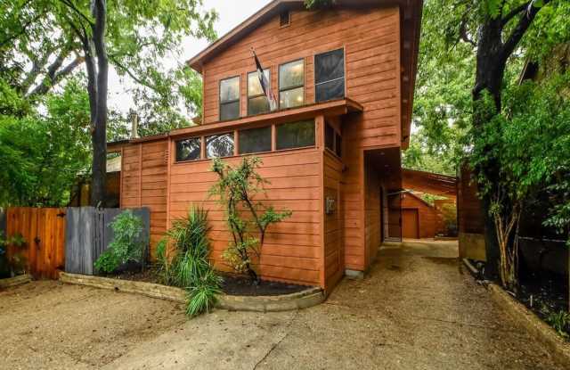 6 BEDROOM 6 BATH HOME W POOL photos photos