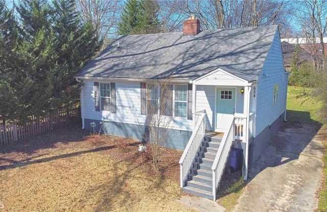 654 Schuyler Avenue photos photos