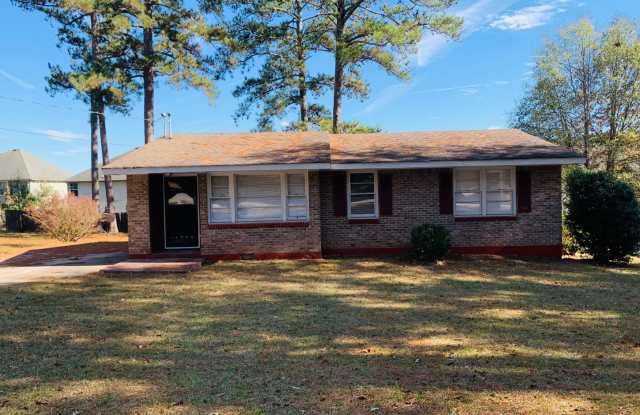 Beautiful hardwood flooring! 2 bed, 1 full bath plus office/possible 3rd bedroom, large kitchen, cooktop, newly renovated, parking for 2, deck, must see! photos photos