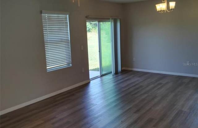 4206 ROBERTA Drive Gallery 2
