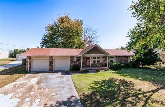1607 Mayflower Road photos photos