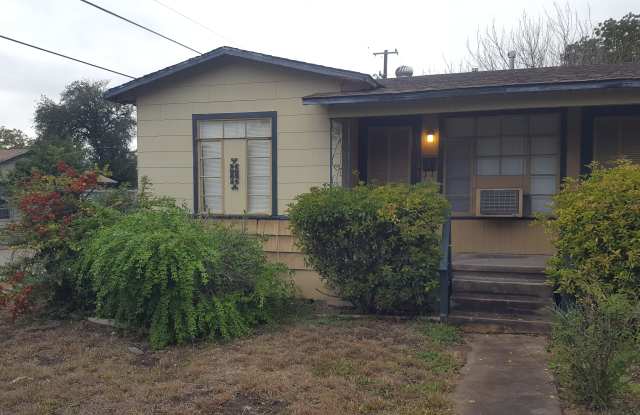 1131 Fenfield Ave photos photos