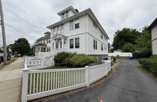 78 Hunnewell Avenue Gallery 2