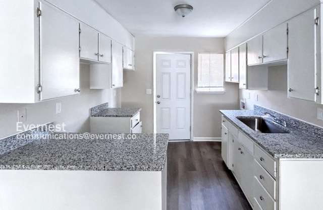 7740 Rugby Avenue photos photos