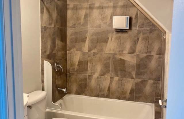 1718 Allison Place Gallery 2