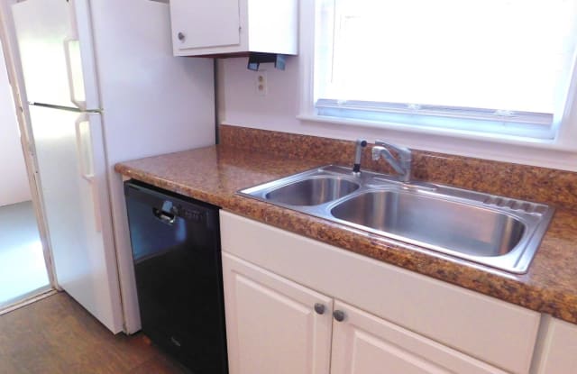 2714 Athens Place - 2714 Athens Place, Charlotte, NC 28205