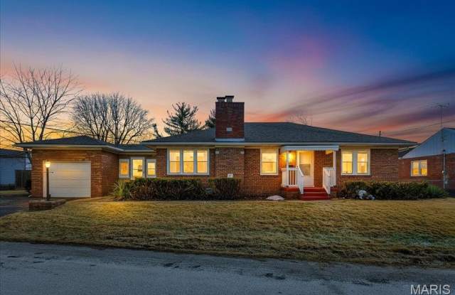 277 Herbert Street - 277 Herbert Street, Alton, IL 62002