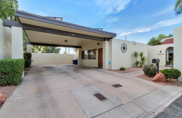 1204 E PALACIO Lane - 1204 East Palacio Lane, Phoenix, AZ 85014