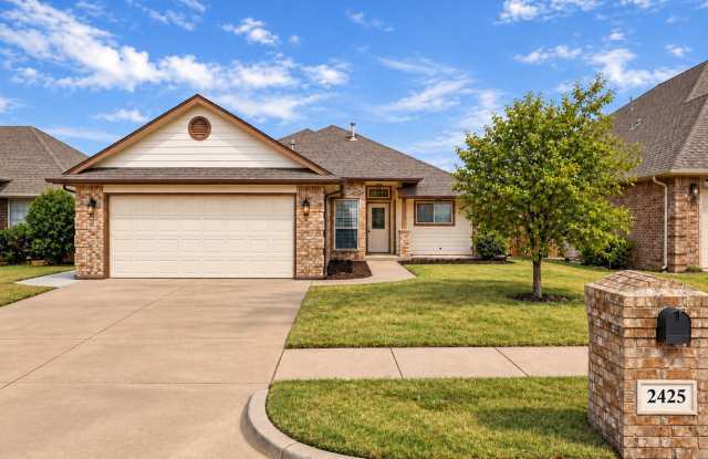 Cute 4 Bedroom With Storm Shelter Gallery 1