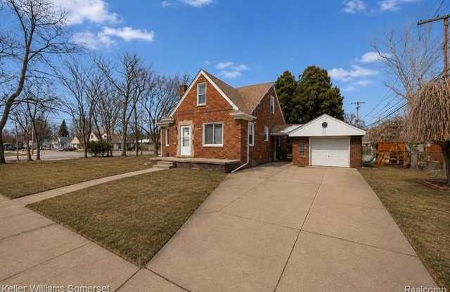23250 FIRWOOD Avenue Gallery 2