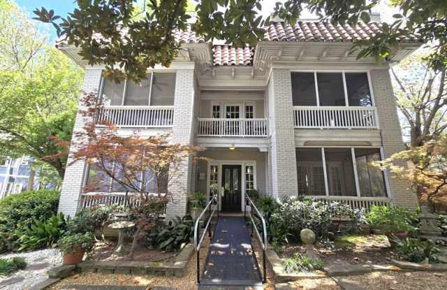 745 Monroe Dr NE photos photos
