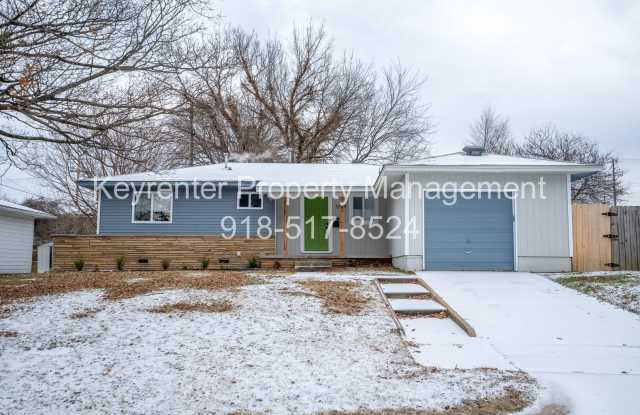 NEWLY RENOVATED 3 Bed / 1 Bath in Midtown, Coming Soon! photos photos