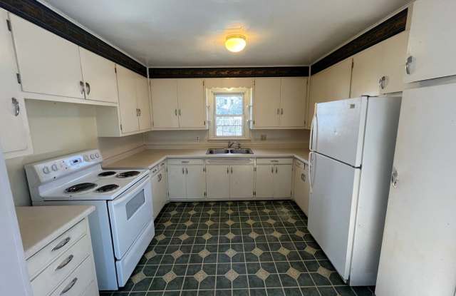 3 Bed 1 Bath Single Family Home in Wausau photos photos