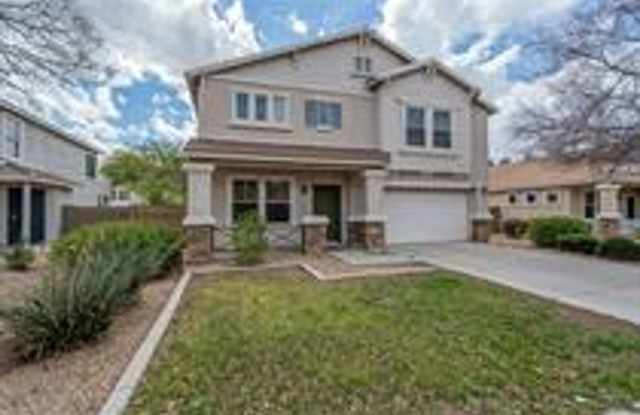 Limited Time: No Application Fee Required Apply for FREE — $55 Fee Waived 5 BDRM 2.5 BATHS photos photos