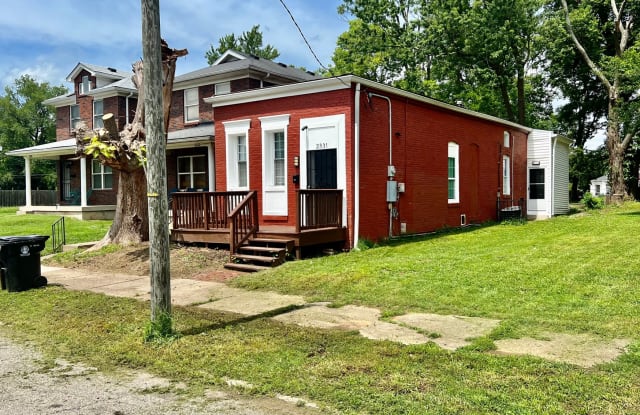 2331 Cedar St photos photos