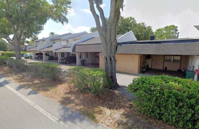 2241 9TH ST SE photos photos