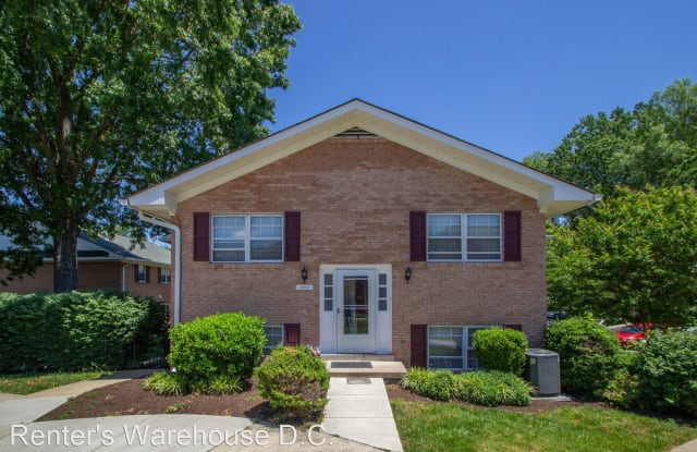 8860 Walutes Cir - 8860 Walutes Circle, Mount Vernon, VA 22309