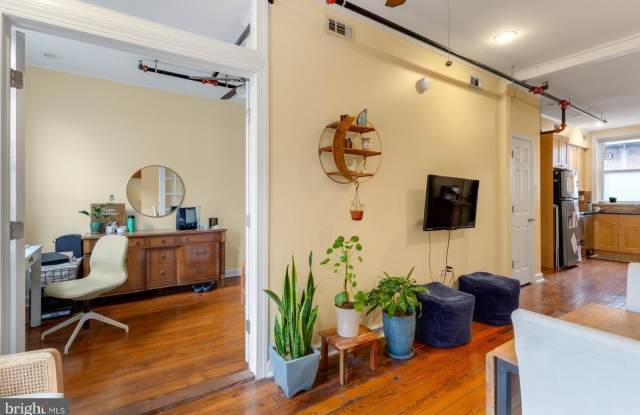 1341 LOMBARD Street Gallery 2