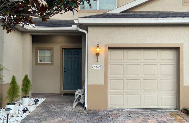 Beautiful 3 Bed/2.5 Bath Townhome in the Desirable City of Casselberry!! - 1662 Orrington Payne Place, Seminole County, FL 32707