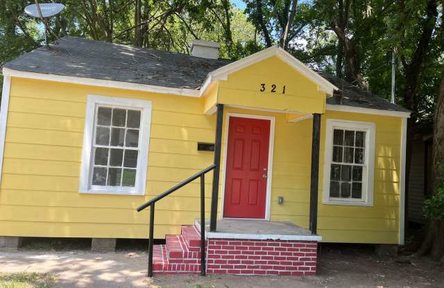1/2 Off First Month's Rent With Approved Application - 321 Edwards Street, Bossier City, LA 71111