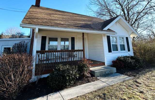 Charming home in Blacksburg Gallery 3