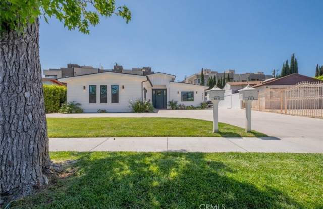 6437 Longridge Avenue photos photos