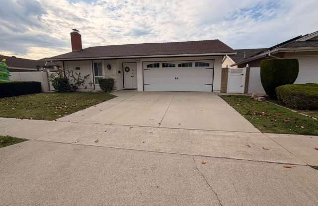 Remodeled 3 Bedroom Cerritos House For Rent with Central AC! photos photos