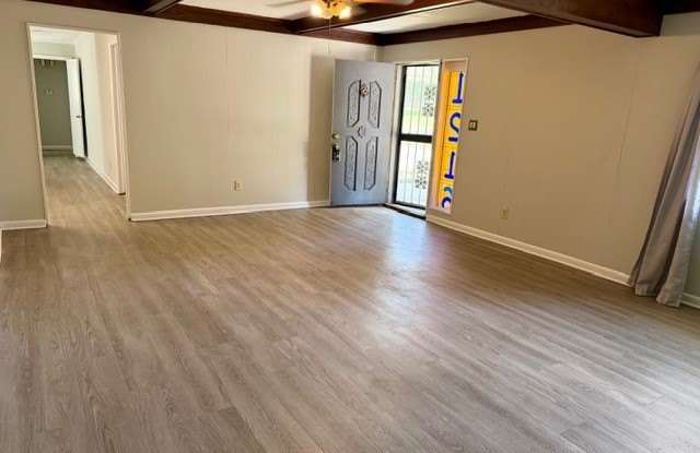 1216 Karen Road Gallery 3