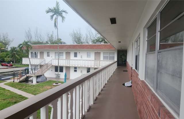 1555 N 12th Ct Gallery 2