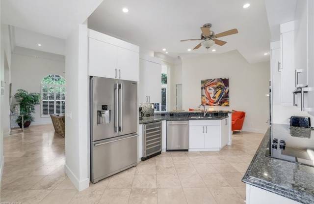1560 Clermont Dr Gallery 3