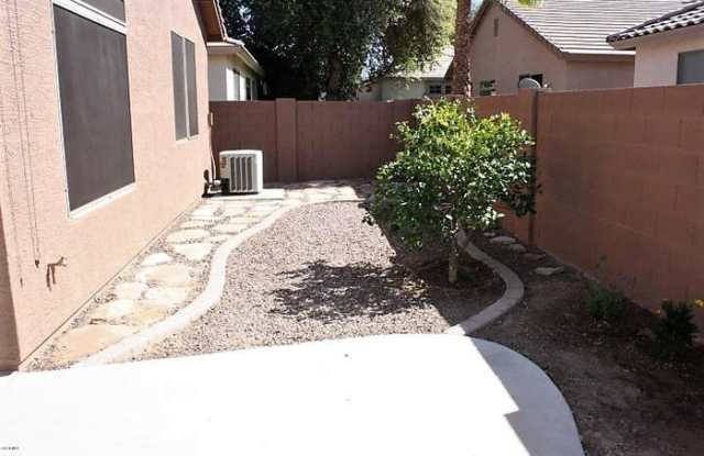 1199 S Emmett Dr Gallery 3