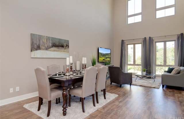81 Vantis Drive Gallery 4