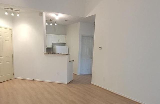 4401 SEDGEHURST Drive Gallery 4