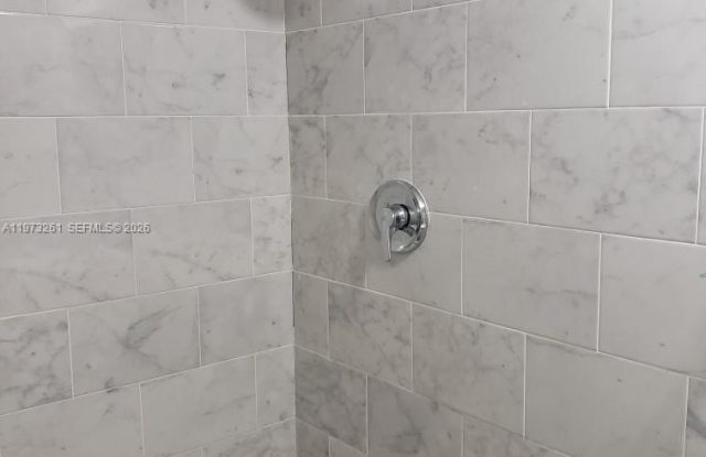 4124 SW 61 Ave photos photos